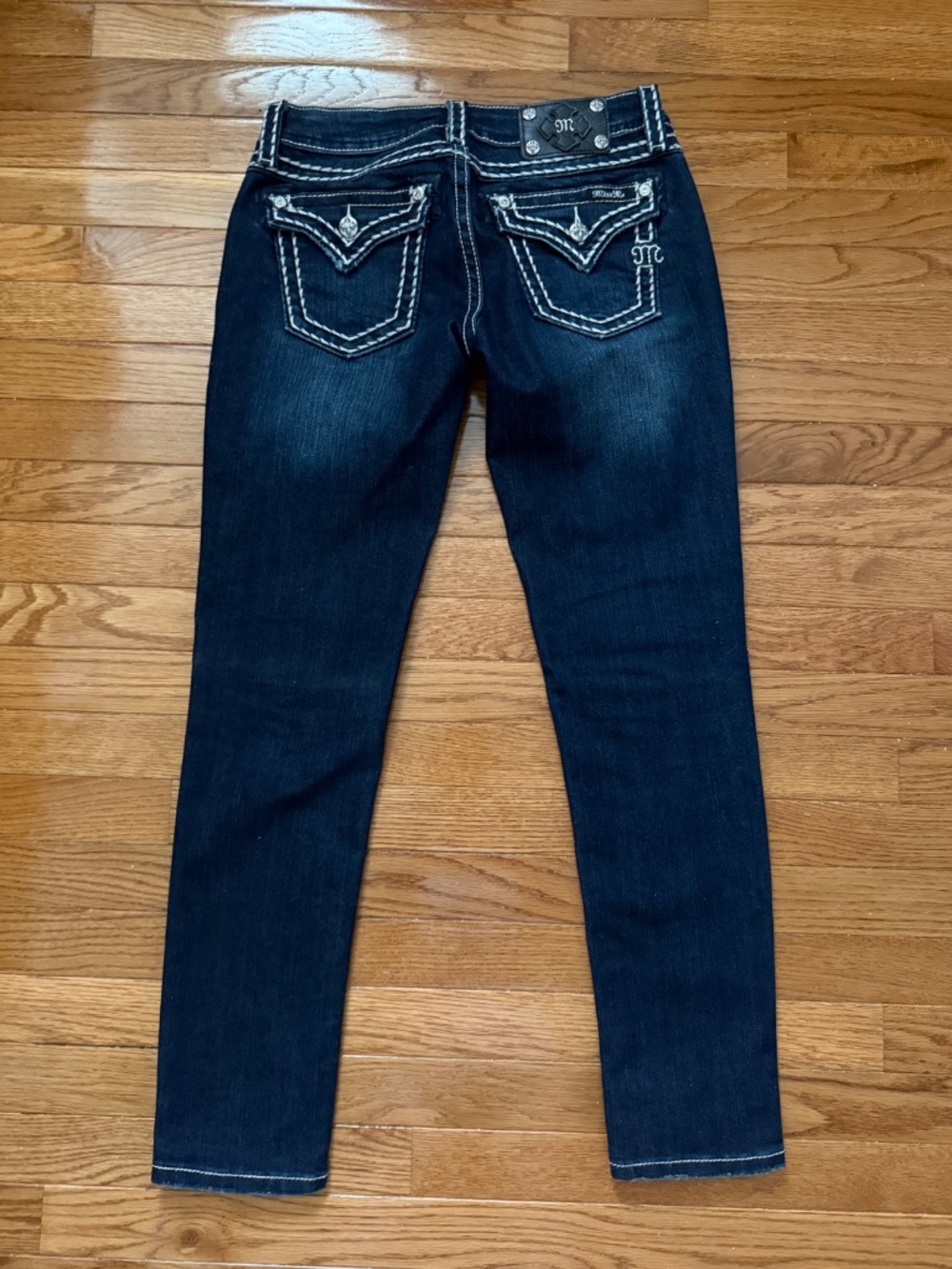 Miss ME Skinny Thick Stitch Jean.  Size 28. Inseam 29; Rise: 8; Waist: 15 1/2.